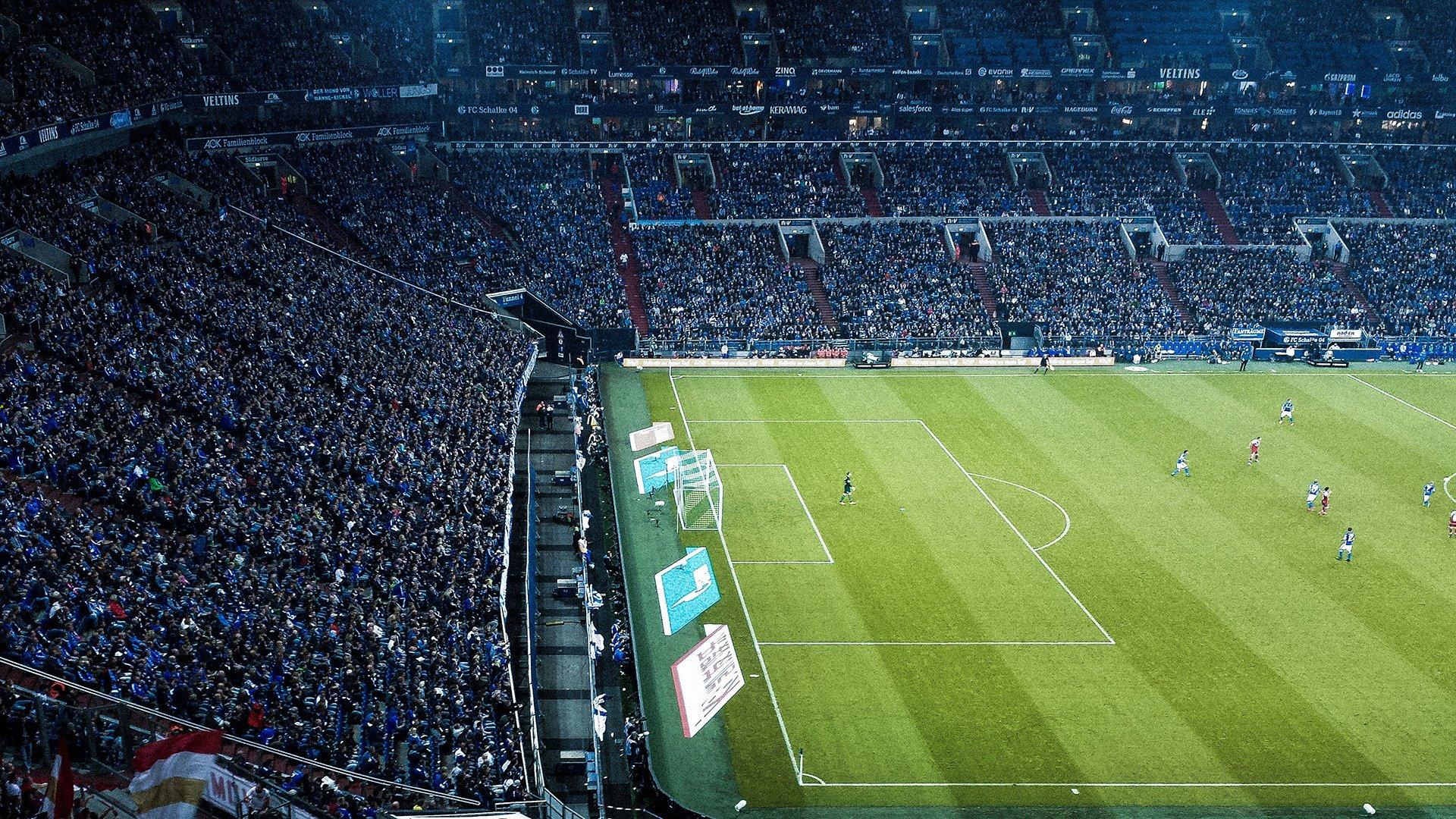 体育经济蓬勃发展，赛事商业化与产业升级推动全球市场增长