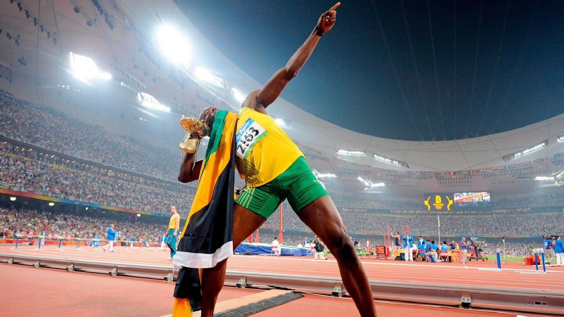 库里狂飙12记三分球 勇士主场大胜湖人